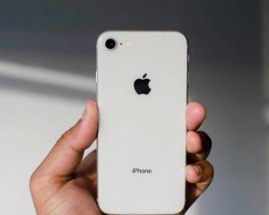 Вспышка камер iPhone X не работает на морозе
