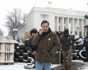 55% украинцев негативно отнеслись к акциям Саакашвили под Радой - опрос