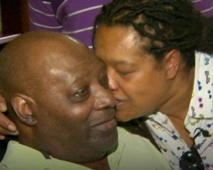 Женщина нашла отца через 45 лет