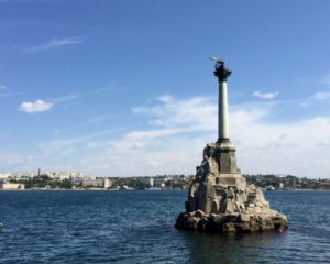 В окупованому Криму достроково проголосували 550 військових