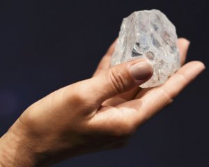 Знайшли алмаз із інопланетним льодом всередині