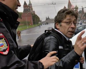 Из России сбежал известный оппозиционный журналист