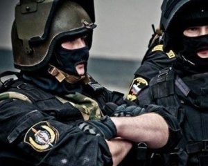 "Зажали пакет, воздух кончился, я стал задыхаться" - крымский анархист рассказал об издевательствах российских силовиков