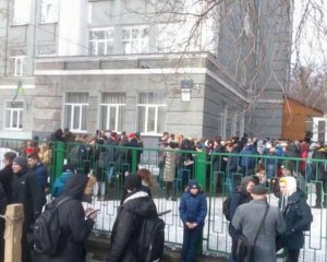 В Киеве закроют физико-математический лицей