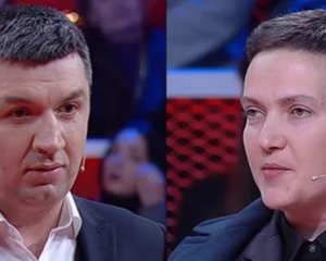 "Выходит на трибуну, бл*ха, и что-то плетет" - блоггер жестко раскритиковал Савченко