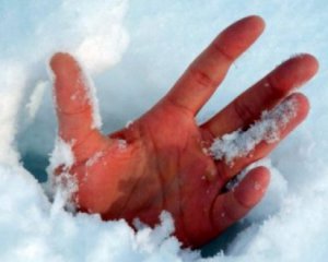 Жертва непогоды: мужчина замерз в поле