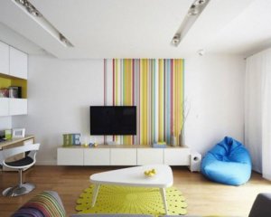 Світло, дзеркала й однакові кольори: як збільшити простір у квартирі