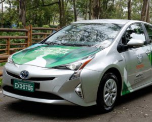 Інженери Toyota навчили Prius їздити на спирті