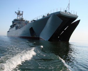 Военный корабль эвакуировал украинцев из Ливии