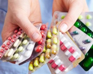 На сколько в Украине завышают стоимость лекарств