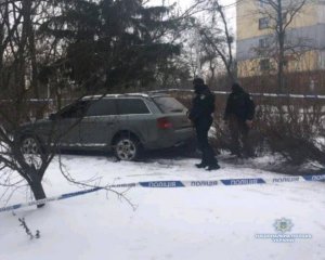 Під Києвом грабіжники взяли у заручники бабусю з онуками