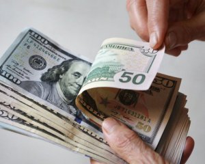 Нацбанк вновь порадовал украинцев ценой доллара