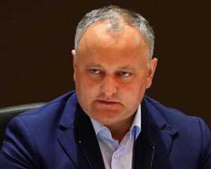 Президент Молдови засудив рішення уряду вислати дипломатів РФ