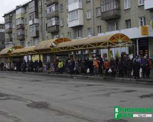 В Кременчуге транспортный коллапс: на маршруты не выехали троллейбусы