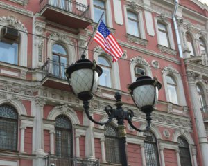 Россия потребовала от США освободить здание генконсульства за 2 дня