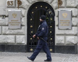 Росія висилає 13 українських дипломатів
