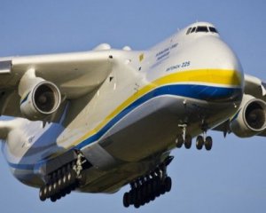 Вперше за півтора року: літак-гігант &quot;Мрія&quot; відправився у комерційний рейс