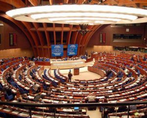 Рада Європи закликає Румунію підготувати більше вчителів з української мови