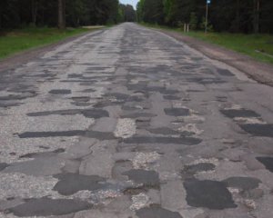 Експерт пояснив, чому в Україні неякісні дороги