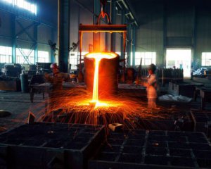 Україна виробляє все менше сталі, металурги закликають владу звернути увагу на галузь