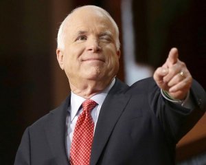 Маккейн закликає вдарити по Сирії