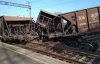 Товарний потяг зійшов з рейок