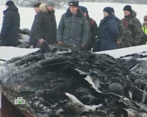 Авіакатастрофа Ан-148 під Москвою: на полі досі лежать фрагменти тіл