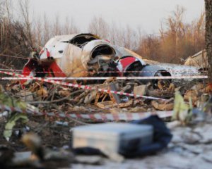 Смоленська трагедія: у Москві в труни розклали пакети, пляшки та частини чужих тіл