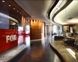 В британском офисе медиахолдинга Fox проходят обыски