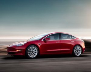 Tesla выпустит бюджетный электрокар с двумя моторами