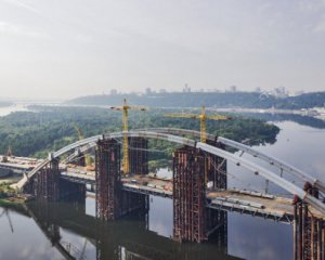 Показали с воздуха недостроенный Подольский мост