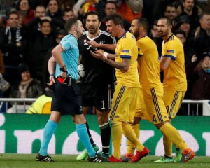 Контакта сзади недостаточно - известный испанский арбитр возразил против пенальти в матче &quot;Реал&quot; - &quot;Ювентус&quot;