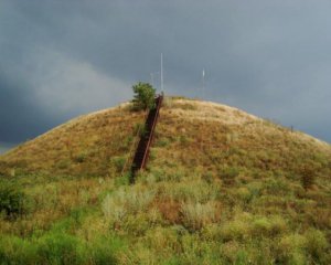 Найбільший скіфський курган України розкопали &quot;чорні археологи&quot;