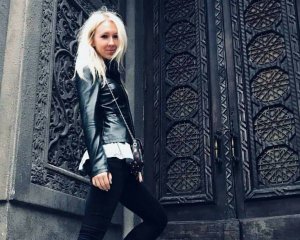 У Києві зникла дівчина з татуюванням мамонта