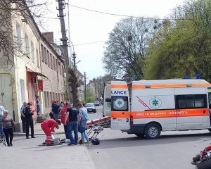 5 людей постраждало в аварії з мотоциклістом