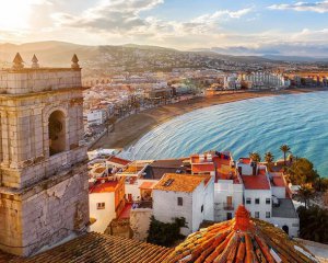 Гарячі тури в Іспанію: де відпочити навесні?