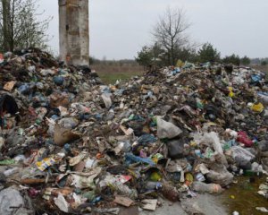В Житомирську область нелегально ввезли 90 тонн &quot;чужого&quot; сміття