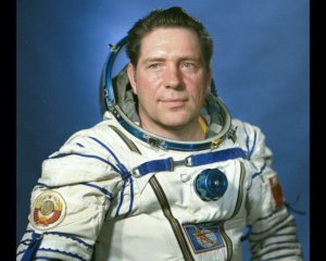 Умер космонавт родом из Украины