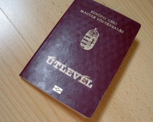 Назвали вражаючу кількість угорських паспортів на Закарпатті