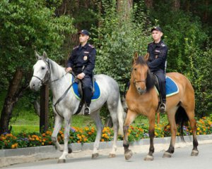 Полицейские на лошадях и велосипедах будут патрулировать Киев на майские праздники