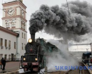 На травневі свята Києвом курсуватиме ретропоїзд