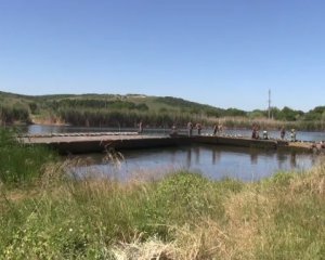 Показали, как военные инженеры переправляются через реку