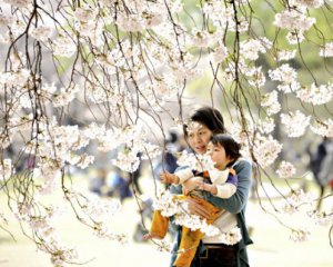 &quot;Новонародженого місяць не виносять на вулицю&quot; - 5 фактів про народження дитини в Японії