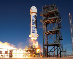 Конкурент Илона Маска сегодня запускает космическую ракету