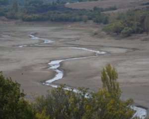 Екологічна катастрофа у Криму: питна вода перетворилась на солончаки
