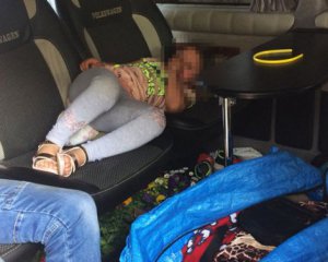 П&#039;ятеро людей намагались незаконно вивезти 5-річну дитину в Угорщину