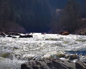 Турист-іноземець помер у човні від удару блискавки