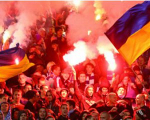 Українського футболіста контузили петардою