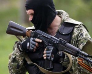 Бойовики на Донбасі знищили авто з гуманітаркою