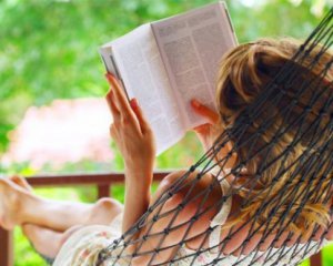 Що варто читати і слухати у травні - поради від міністра